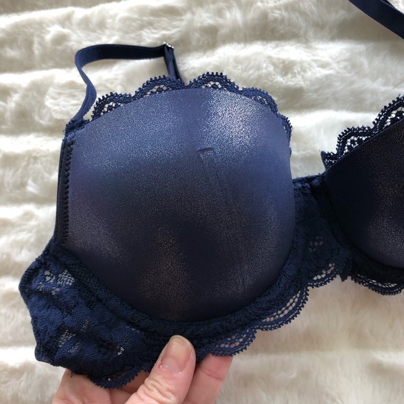 VICTORIA’S SECRET navy lightly lined demi bra - Picture 3 of 5
